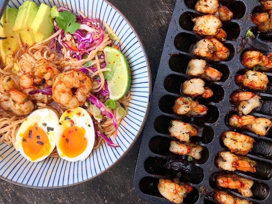 Grill- & serveringspanna i gjutjärn för räkor